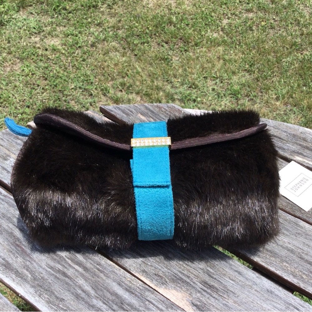 Stephanie Johnson Fuzzy Faux Fur Travel Roll Up Cosmetic Jewelry Makeup Bag